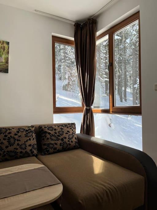 Forest Place Apartment ปอมโปโรโว ภายนอก รูปภาพ